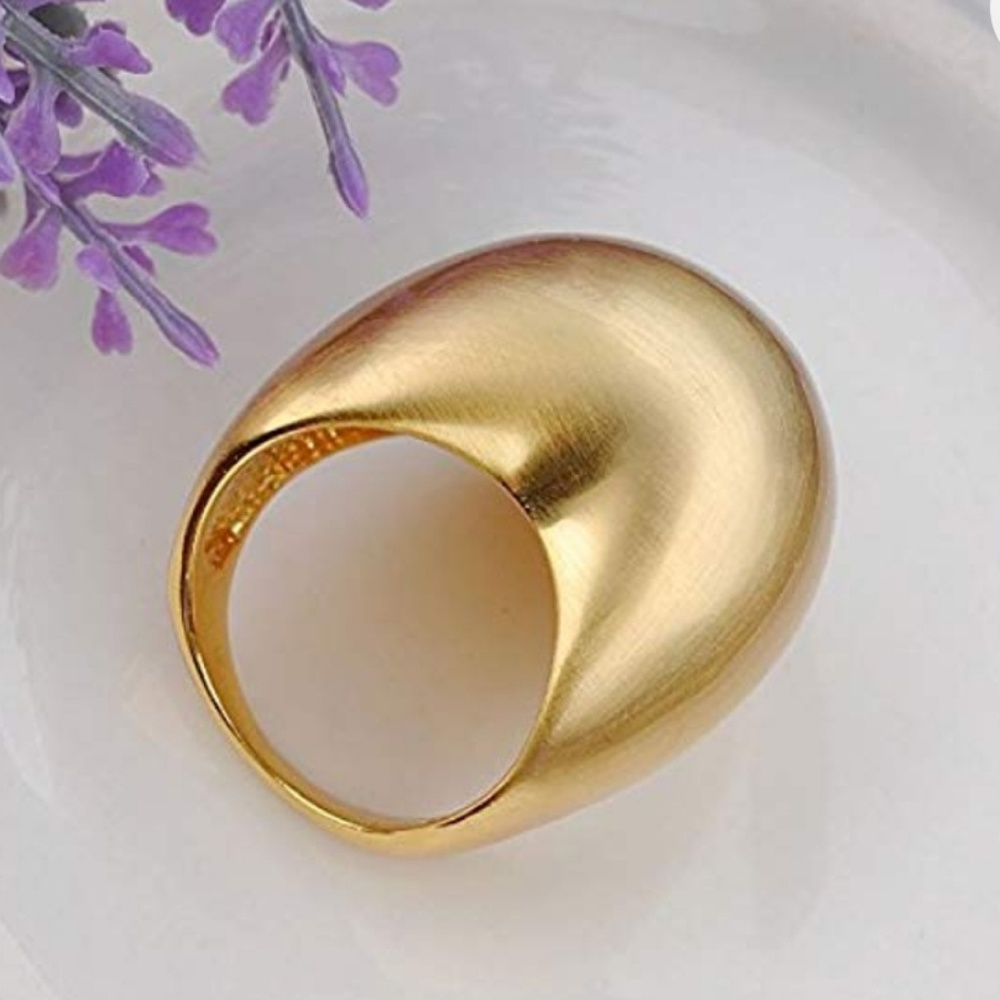 Gold ring - Picture 2 of 3